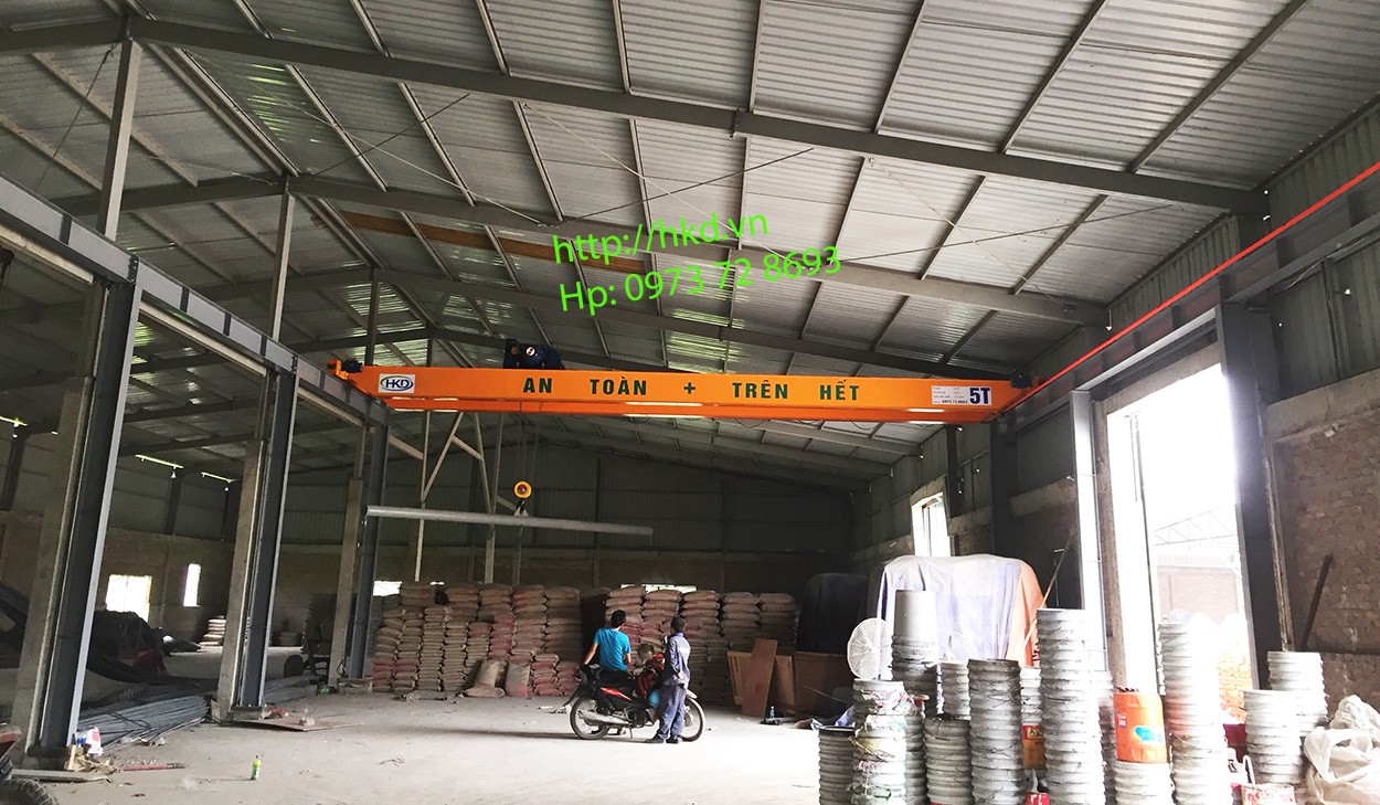 cầu rục dầm đôi 5 tấn lắp cho xưởng vật liệu xây dựng