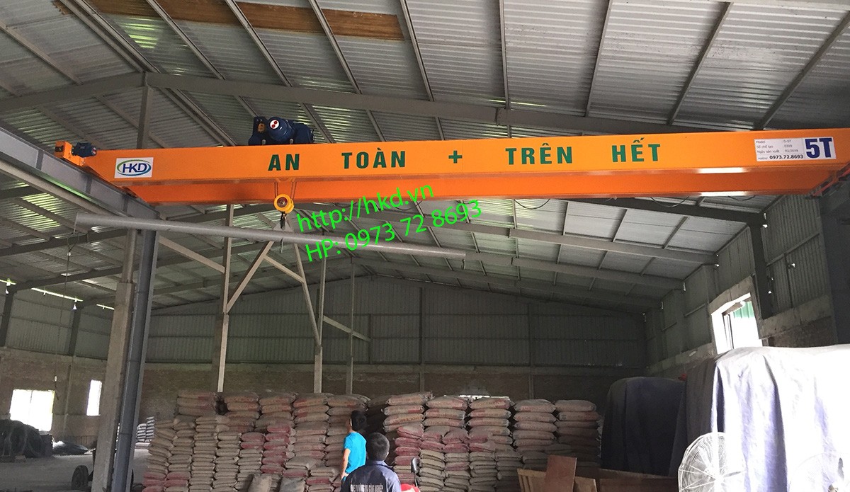 cầu trục hai dầm 5 tấn khẩu độ 12m