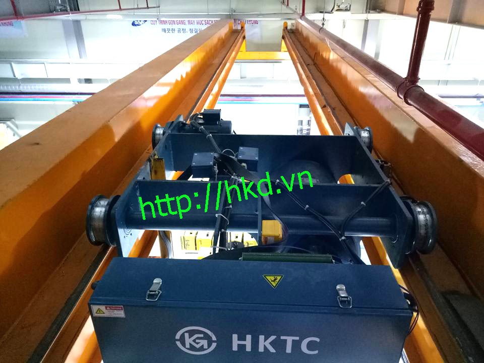 cầu trục dầm đôi 32/10 tấn