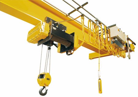 cầu trục dầm đơn 10 tấn vàng choé tại HKD