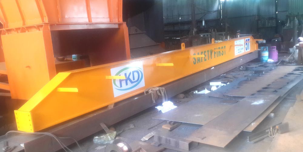 dầm chính cầu trục 5 tấn vàng óng