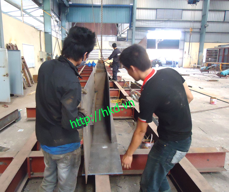 Sản xuất cầu trục 