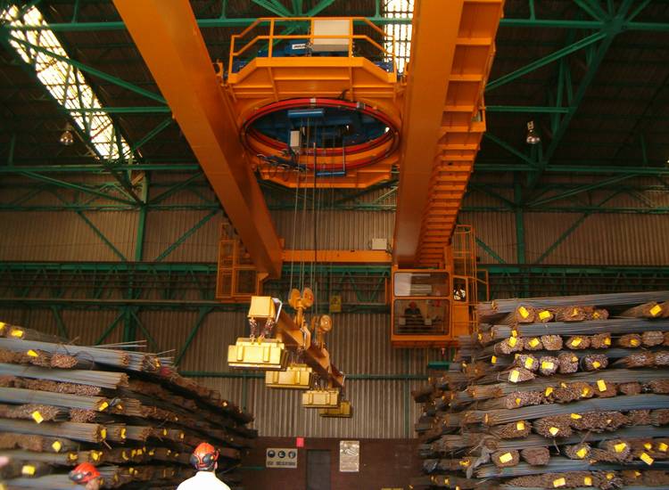 cầu trục pa lăng xoay