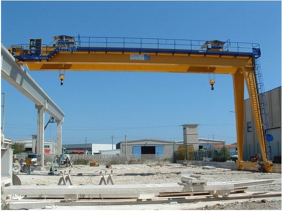 ban-cong-truc-dam-doi-2