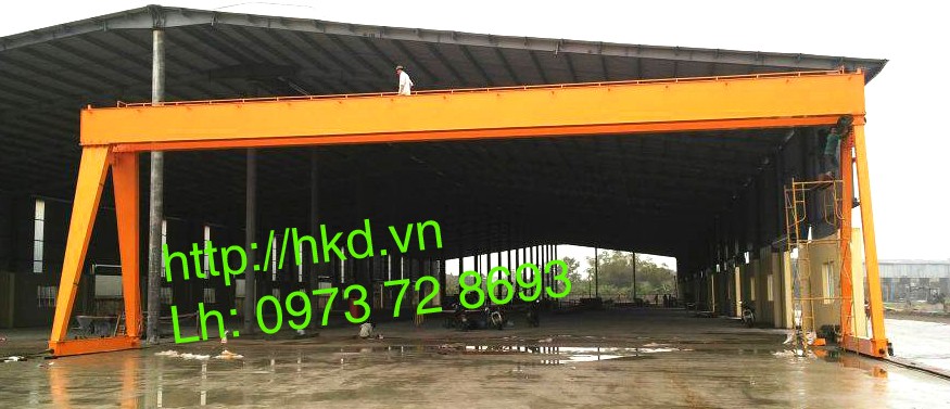 cổng trục dầm đôi 10 tấn hoạt động trong nhà và ngoài trời