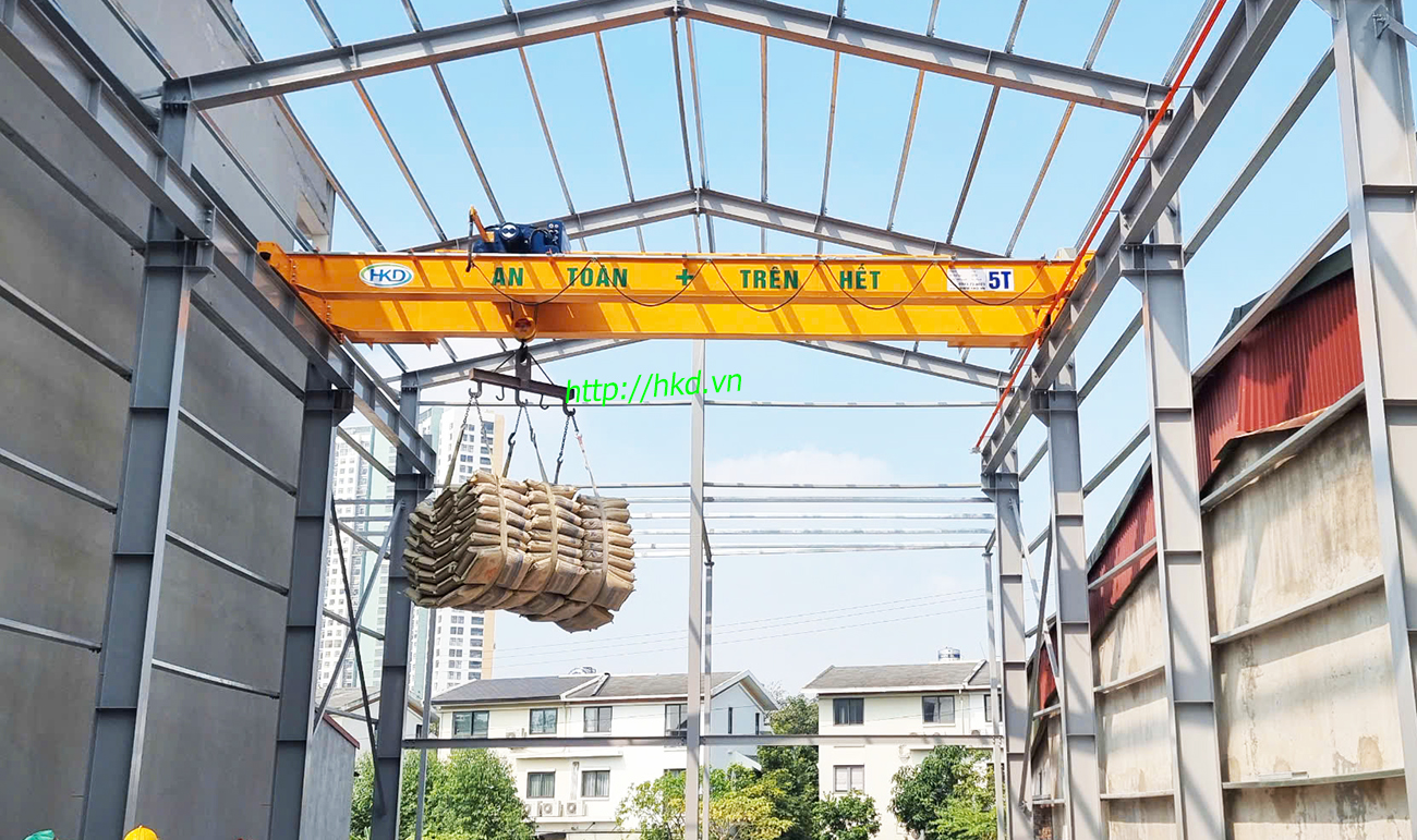 Cầu trục 5 tấn dầm đôi, nhà xưởng trọn bộ