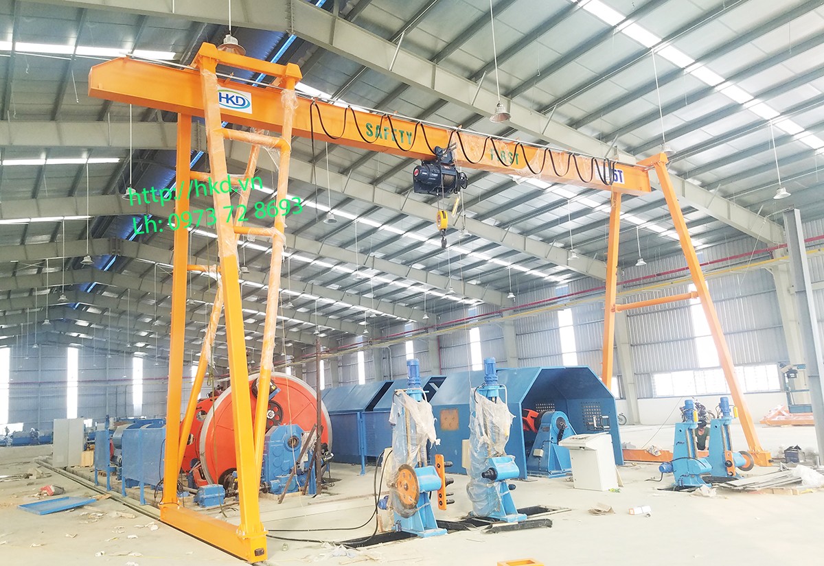 cổng trục dầm đơn 5 tấn công sôn 1 bên