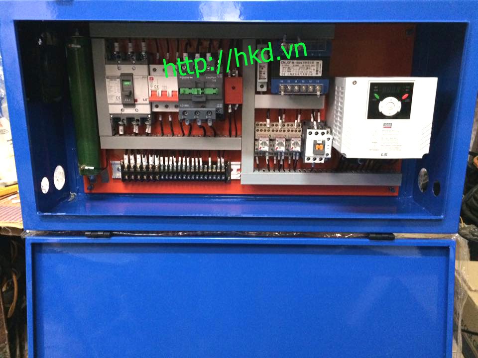 tủ điện điều khiển lắp biến tần LS - hàn Quốc